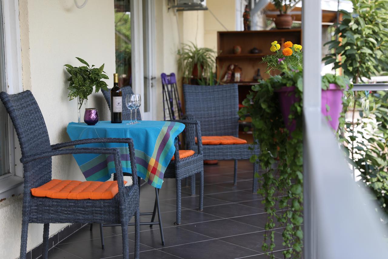 4BD Appartaments with cozy garden Tbilisi Zewnętrze zdjęcie