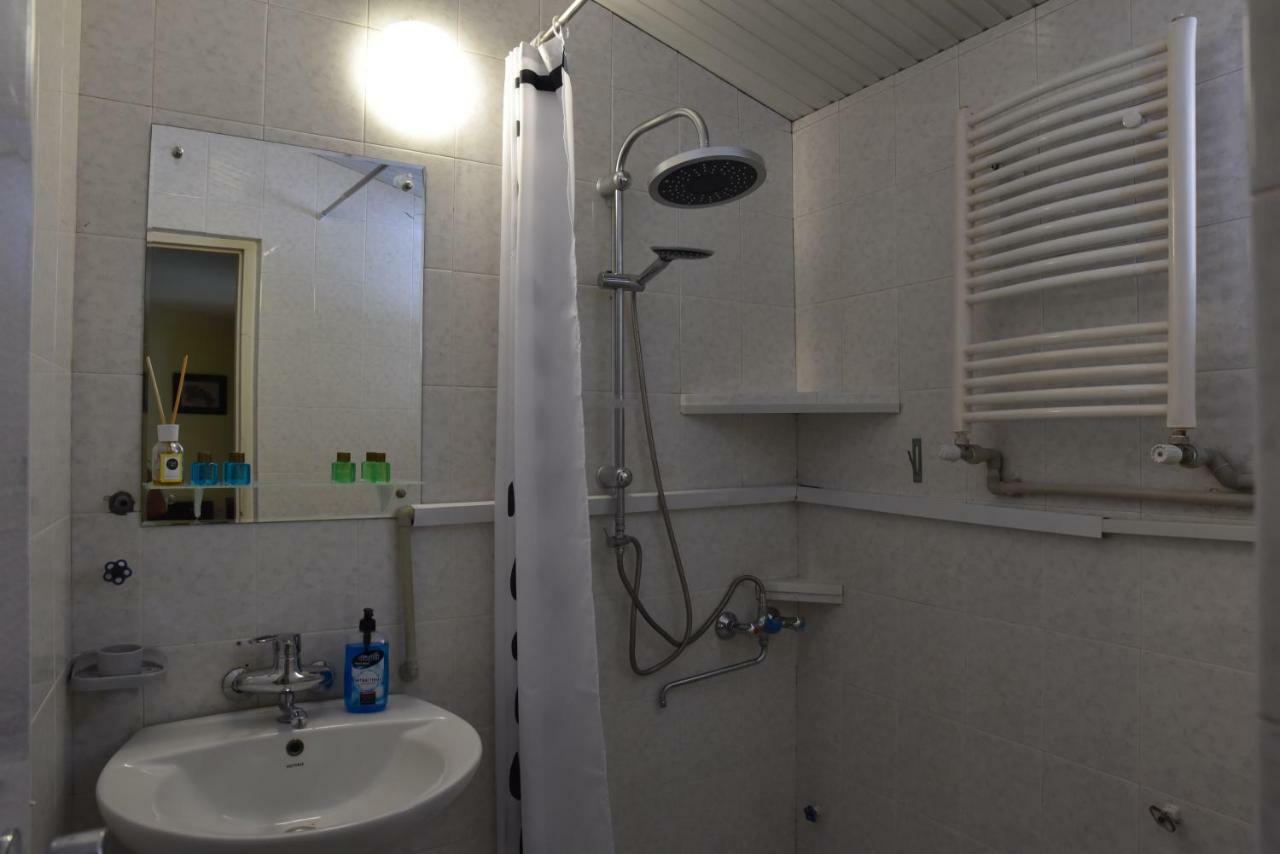 4BD Appartaments with cozy garden Tbilisi Zewnętrze zdjęcie